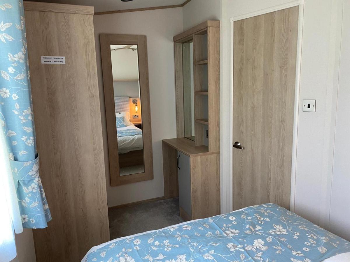 Lake District Prestige Caravan, 3 Bedrooms, Sleeps 8 On Haven Holiday Park Flookburgh 외부 사진