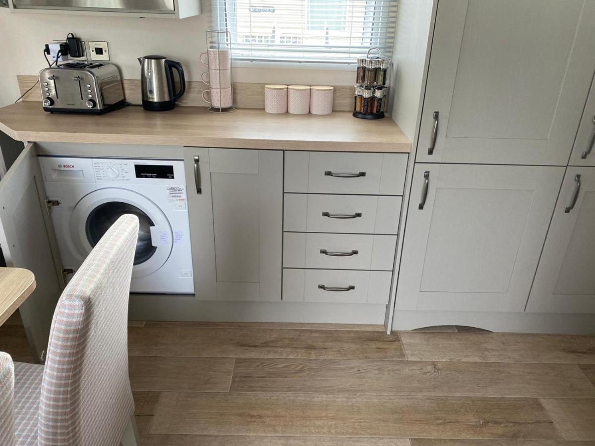 Lake District Prestige Caravan, 3 Bedrooms, Sleeps 8 On Haven Holiday Park Flookburgh 외부 사진