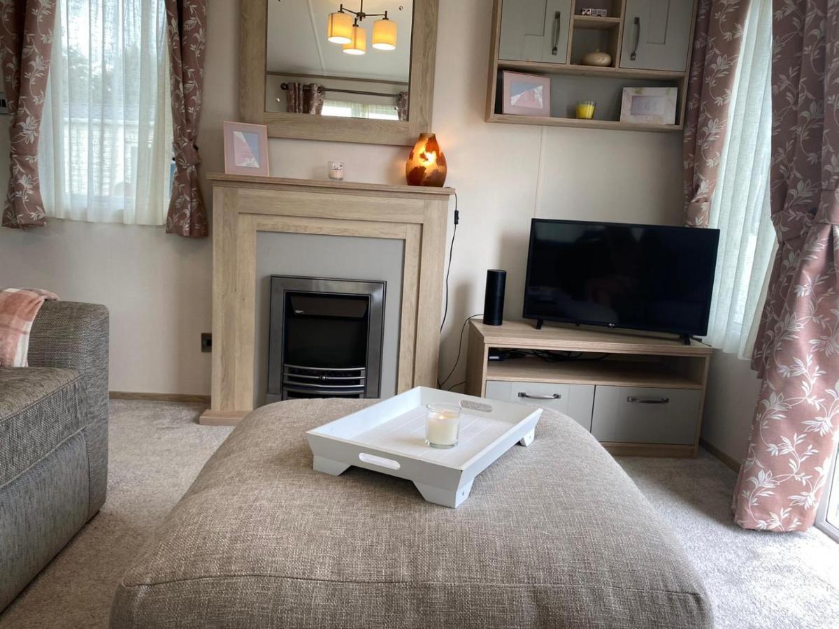 Lake District Prestige Caravan, 3 Bedrooms, Sleeps 8 On Haven Holiday Park Flookburgh 외부 사진